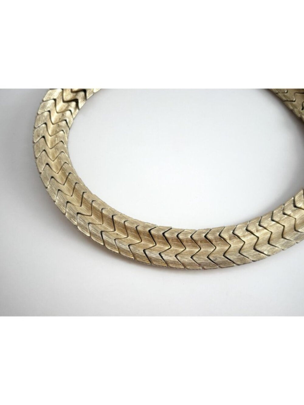 Woven Chunky Gold Toned Vintage Choker 80's Chevron Necklace - Picture 14 of 16